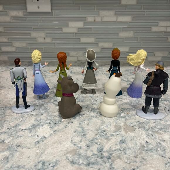 Hasbro Disney Frozen 2 Princess Doll Action Figures Anna Elsa Sven Olaf Kristoff - Picture 3 of 5